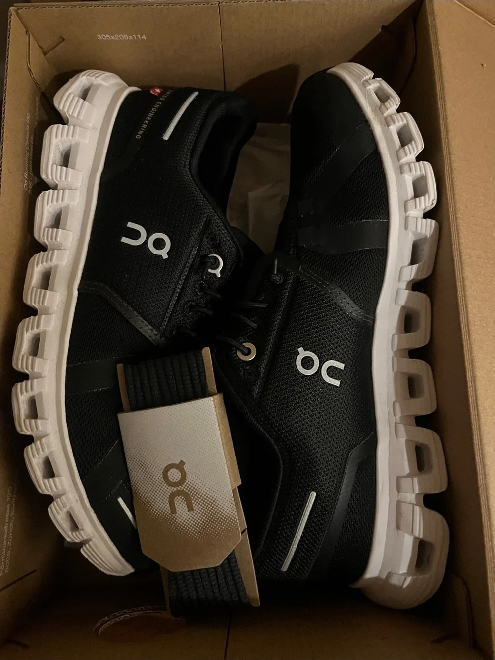 On Running Black Athletic women’s Shoes with White Sole used like new